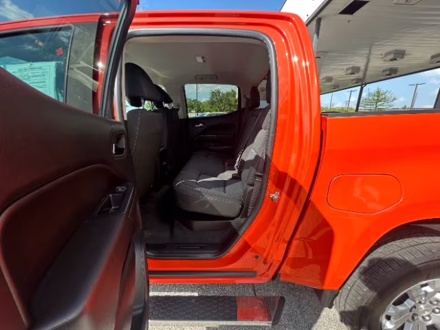 2019 Chevrolet Colorado LT - Photo 11