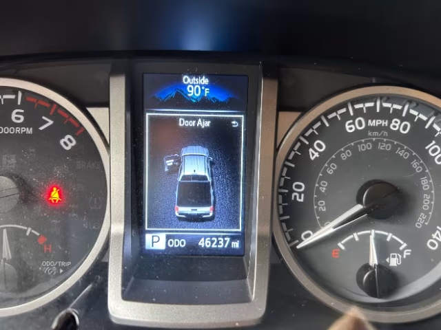 2022 Toyota Tacoma SR5 - Photo 14